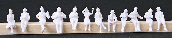 Unpainted Figure Set -- Seated People pkg(12)
