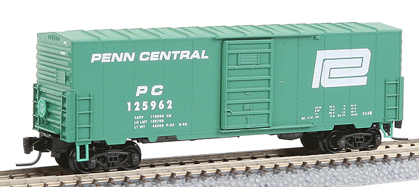 40' Standard Single Door Boxcar, Assembled -- Penn Central #125962 (green, Large Worms In Love Logo, white Lettering)