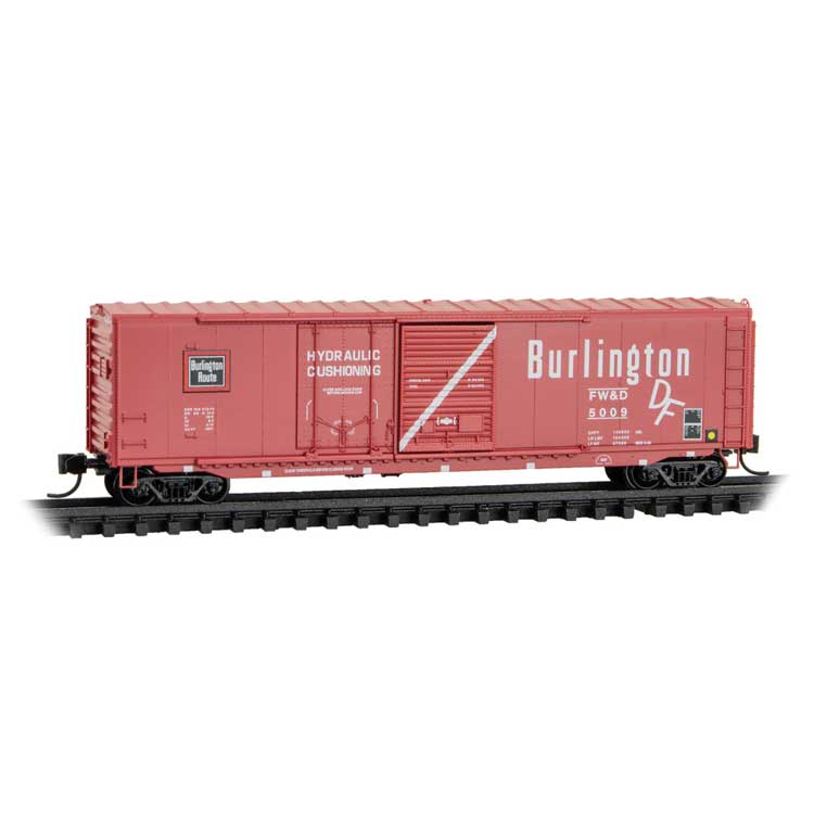 50' Plug & Sliding Door Boxcar No Roofwalk - Ready to Run -- Chicago, Burlington & Quincy #5009 (red, white, black, DF Markings)