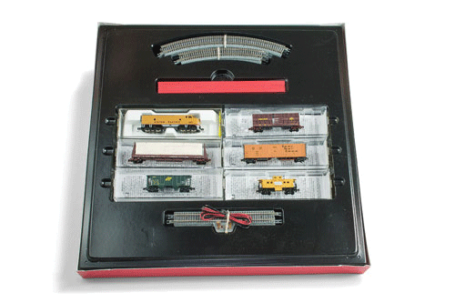 Desk Top Diesel Freight Train Set -- Union Pacific
