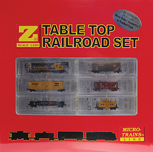 Desktop Diesel Freight Set w/Powered MTL GP35 Diesel; Magne-Matic Couplers -- ATSF; 16-7/8 x 20-3/16" Oval; 4 Freight Cars, MOW Caboose
