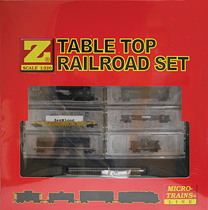 Desktop Diesel Freight Set -- Norfolk Southern SD40-2 Loco, 4 Freight Cars, Caboose, Oval of Micro-Track(R