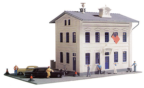 Built-Up Buildings - Lighted w/2 Figures -- Embassy