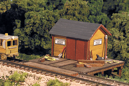 Speeder Shed -- Kit - 1-3/4 x 1-5/8 x 1-3/8" 4.5 x 4.1 x 3.5cm