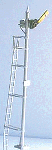 Upper-Quadrant Semaphore - Three Light -- Straight Pole w/Square Blade (yellow, red)-1