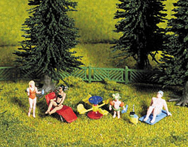 Recreation -- Sunbathers