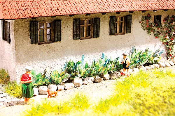 Hosta - Laser-Cut Minis(R) -- Makes 16 Plants
