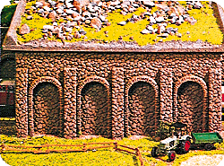 Arcade Wall -- Gray 23.5 x 11.5cm