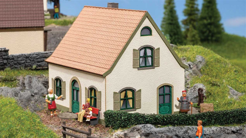 Small Stucco Single-Family House -- Laser-Cut Kit - 2-1/4 x 2-1/4 x 1-13/16" 5.8 x 5.8 x 4.6cm-1