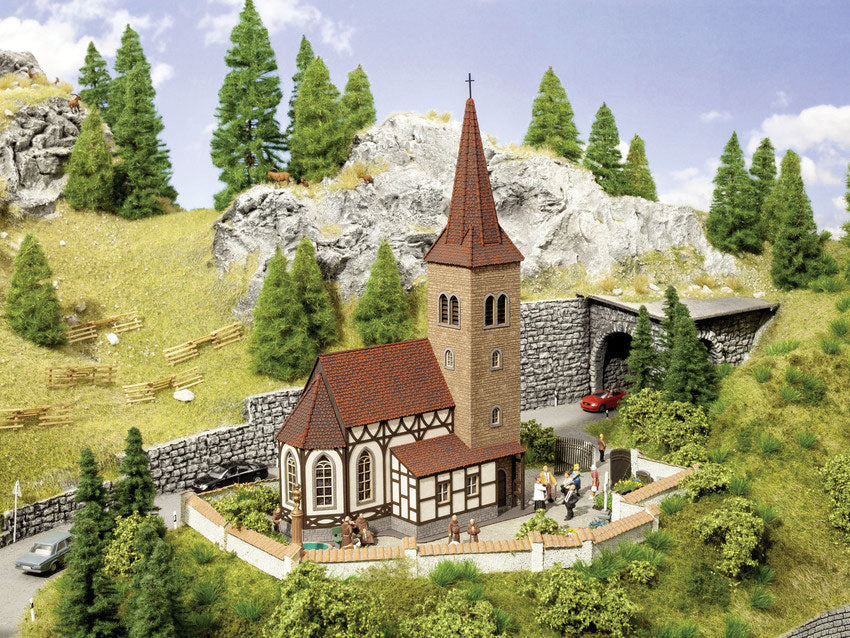 Church St. George with Bell Sound Unit -- Laser-Cut Kit - 3-9/16 x 1-7/8 x 5-3/8" 9 x 4.8 x 13.7cm