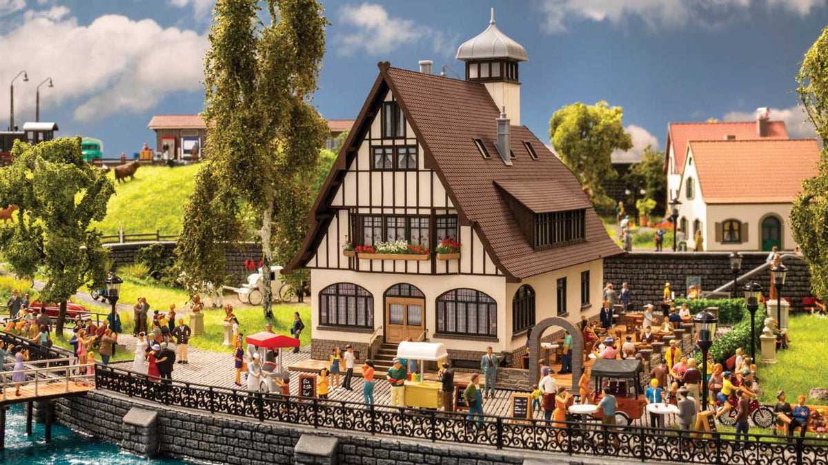 Half-Timber Tavern with Beer Garden -- Laser-Cut Kit - 7-7/16 x 6-3/4 x 7-1/4" 18.9 x 17.2 x 18.5cm