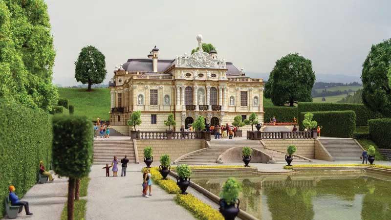 Linderhof Palace -- Laser-Cut Wood & 3D Print Kit - 18-1/4 x 16-7/16 x 7-3/16" 46.3 x 41.8 x 1-4