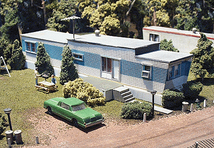 Trailer/Mobile Home (Unpainted Resin Kit) -- Style #1 w/Porch 9-3/8 x 1-3/4" 23.4 x 4.3cm