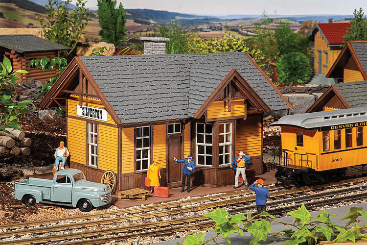 Silverton Wooden Train Station -- Kit - 20-1/8 x 14-13/16 x 13-3/8" 51 x 37.5 x 34cm