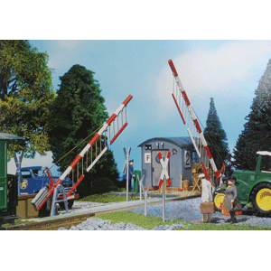 Operating Crossing Gates -- European