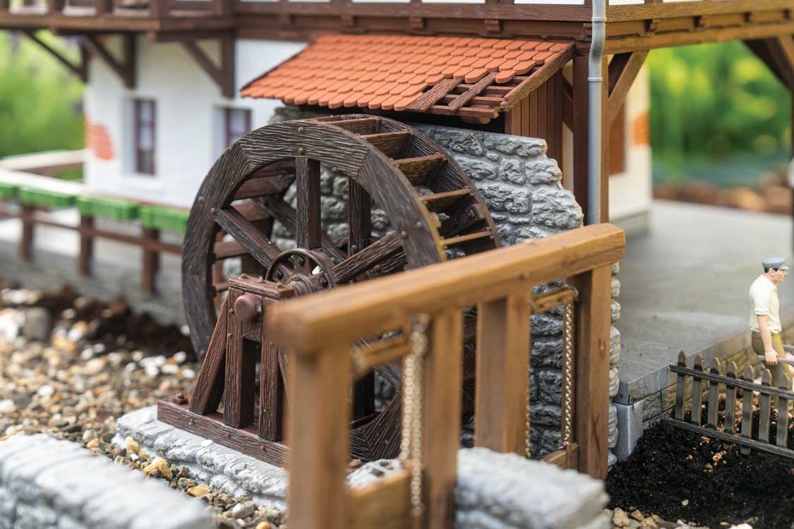 Half-Timber Water Mill -- Kit - 22-5/8 x 23-1/4 x 19-11/16" 57.5 x 59 x 50cm-6