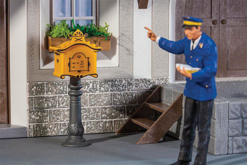Oranate Mailbox on Post