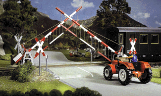 Operating Crossing Gates -- European