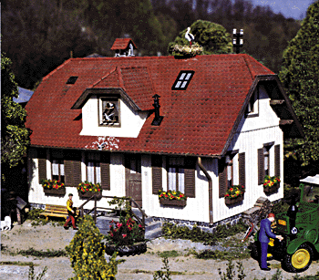Weismuller Farmhouse -- 18-7/8 x 12-13/16 x 12-13/16" 18.9 x 12.8 x 12.8cm