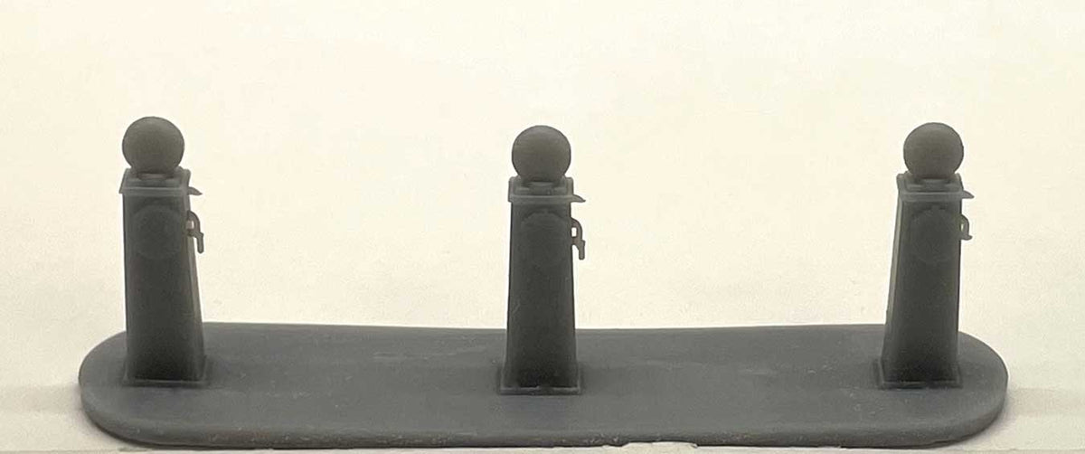 1930s - 1940s Gas Pump Island - Kit -- Unpainted Cast Resin