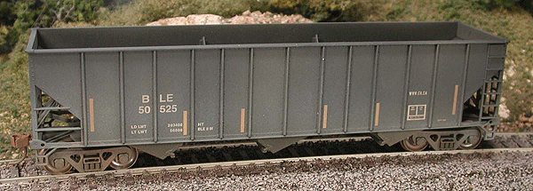 100-Ton Triple Hopper Assembled & Weathered -- Bessemer & Lake Erie #50522 (black, white w/yellow conspicuity stripes)