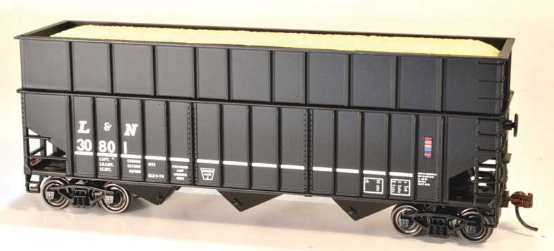 70-Ton 14-Panel Wood Chip Hopper - Kit -- Louisville & Nashville 30801 (black, Small L&N)
