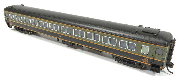 Osgood Bradley Lightweight 10-Window Coach No Skirts - Ready to Run -- Canadian National 5203 (1954 green, black, Hatch Roof)