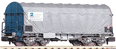 Tarpaulin Covered Cars Era V -- Cargas RENFE