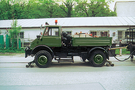 Minitanks - Military - Modern German Army (BW) - Railroad Equipment -- Unimog U 416 Hy-Rail Flatbed Truck (Nonpowered)