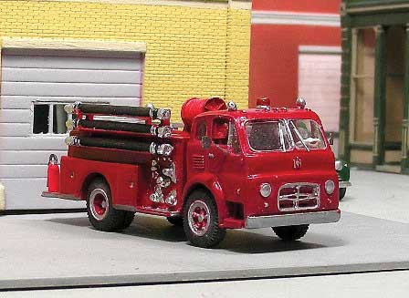 1956-1972 IH/LaFrance C-190 Pumper - Resin Kit -- Unpainted Resin Castings