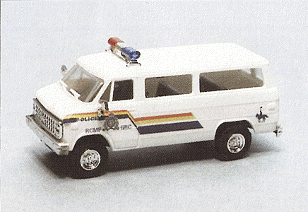 Chevrolet Personnel Van (Limited-Edition) - Emergency - Police Vehicles -- Royal Canadian Mounted Police (Bilingual Logo)