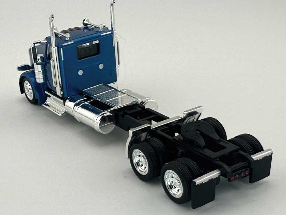 Peterbilt 589 2-Axle Day-Cab Semi Tractor - Assembled -- Metallic Blue-2