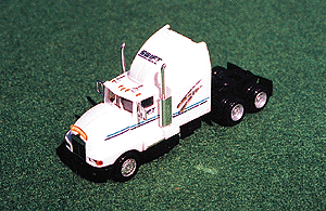 American Trucks - Tractor ONLY -- Kenworth T600 3-Axle Conventional w/Aerodyne Sleeper Swift Transport (New)