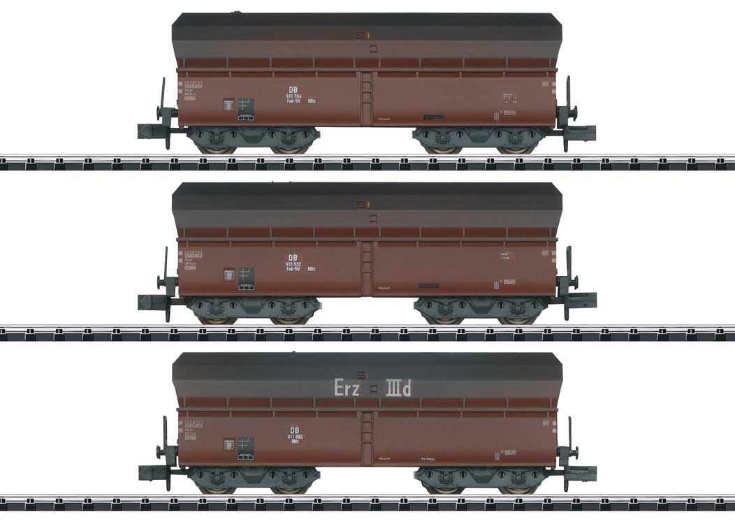 Type OOtz Fad 50 Hopper Car 3-Pack - Ready to Run - Minitrix -- German Federal Railroad DB (Era III 1960s, weathered, Boxcar Red)