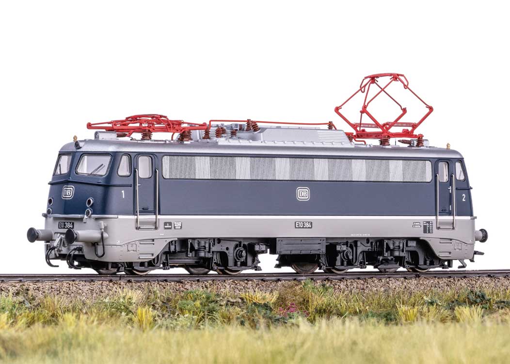 Class E10.3 Pants Crease Electric - Sound and DCC -- German Federal Railroad DB #E10 384 (Era III 1967, blue, gray)-5