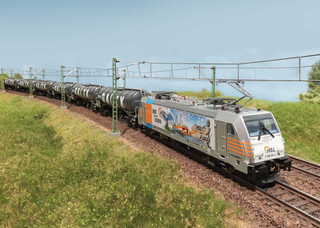 TRAXX 2 Class E 186 Electric - Sound and DCC -- Railpool HSL #186 181-4 (Era VI 2018, white, yellow, We Connect Europe graph-3