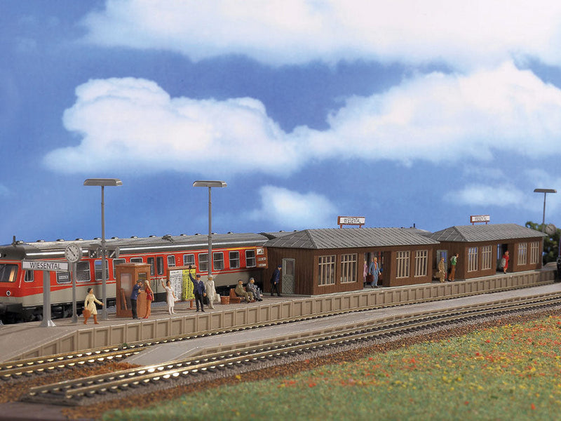 Wiesental Station w/Platform -- Kit - 37-13/16 x 1-7/8 x 3-3/8" 96 x 4.8 x 8.5cm