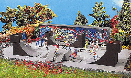 Roller Bladers/Skateboarders Park (Assorted Ramps) -- Without figures-1