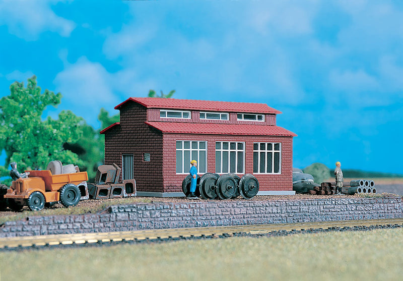 Railway Workshop -- 4-3/8 x 2-1/4 x 2-1/4" 11 x 5.8 x 5.8cm
