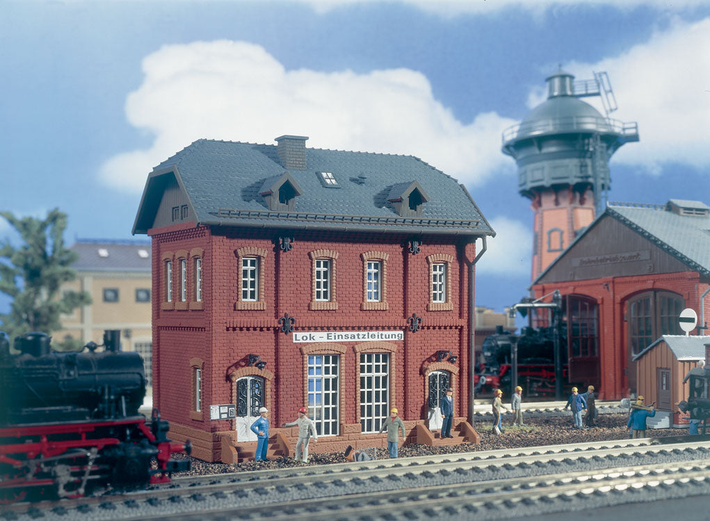 Loco Station Einsatzleitung -- 5-11/16 x 3-5/8 x 5-7/16" 14.2 x 9.1 x 13.5cm
