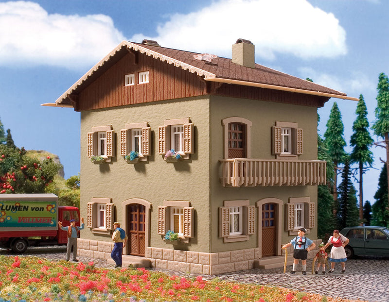 2-Story House - Kit -- 5-1/8 x 4-9/16 x 4-13/16" 13 x 11.6 x 12.2cm