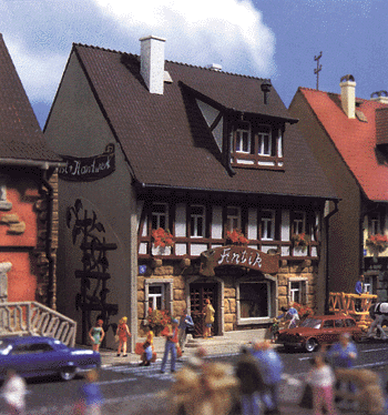 Market Street Value Set -- Antiques Shop 3-3/16 x 2-5/8 x 4" (8 x 6.6 x 10.2cm)
