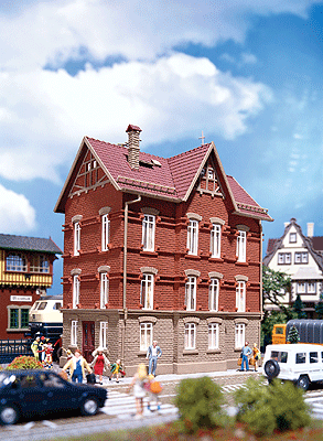 3-Story Railroad Worker's House - Kit (Plastic) -- 3-7/8 x 2-11/16 x 9/16" 9.9 x 6.8 x 11.6cm