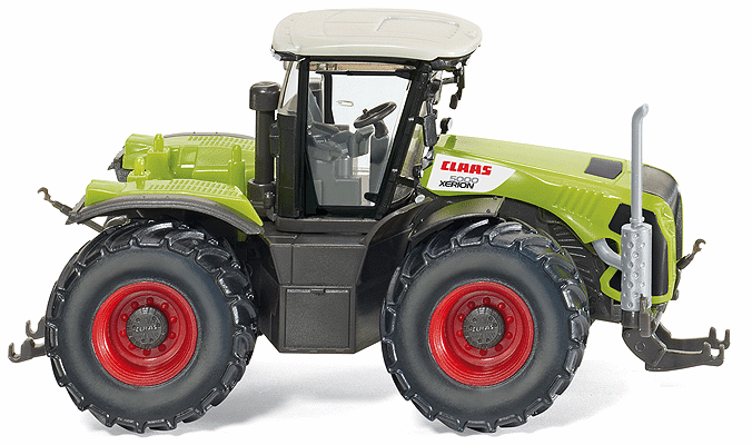 Claas Xerion 5000 Tractor - Assembled -- Green, Red