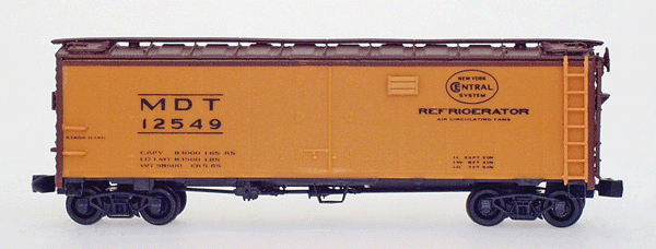 R-40-23 Steel Ice Reefer - Ready to Run -- Merchants Despatch MDT (orange, Boxcar Red, NYC Lines Logo)