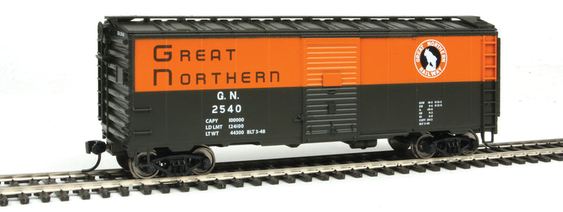 40' Association of American Railroads 1948 Boxcar - Ready to Run -- Great Northern #2540 (Pullman Green, Omaha Orange)-1