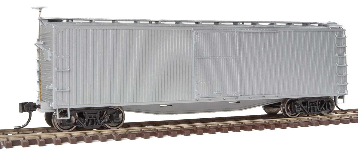40' Double Sheathed Wood Boxcar - Ready to Run -- Undecorated