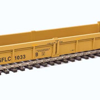 Thrall 5-Unit Rebuilt 40' Well Car - Ready to Run -- Santa Fe Leasing SFLC #1033 A-E (yellow, black, yellow conspicuity stripes)