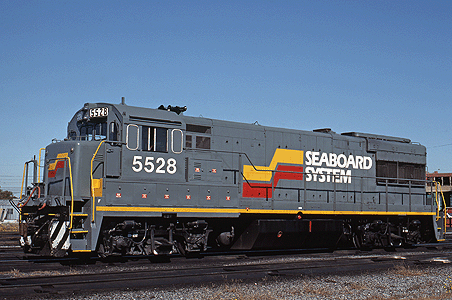 GE U28B - Tsunami(R) Sound & DCC -- Seaboard System #5522 (gray, red, yellow, white) PROJECT CANCELLED