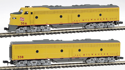 PROTO 2000 Diesel EMD E8/9 A-B Set - Both Powered -- Milwaukee Road #30A - No Mars Light & #33B (yellow, gray)